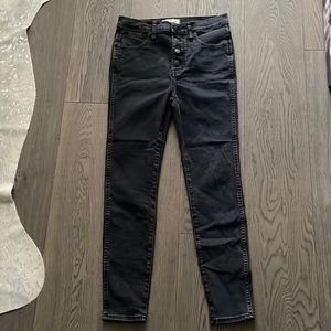 Madewell 10” High-Rise Gray Skinny Jeans with Buttons - Size 28 (NWOT)